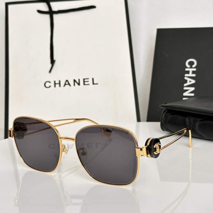 Picture of Chanel Sunglasses _SKUfw79398745fw